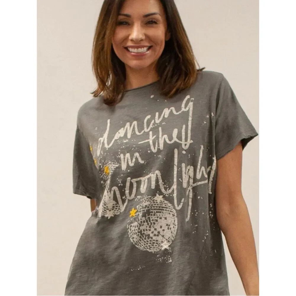 Kyla Seo Gray Short Sleeve Graphic Tee - Dancing Script